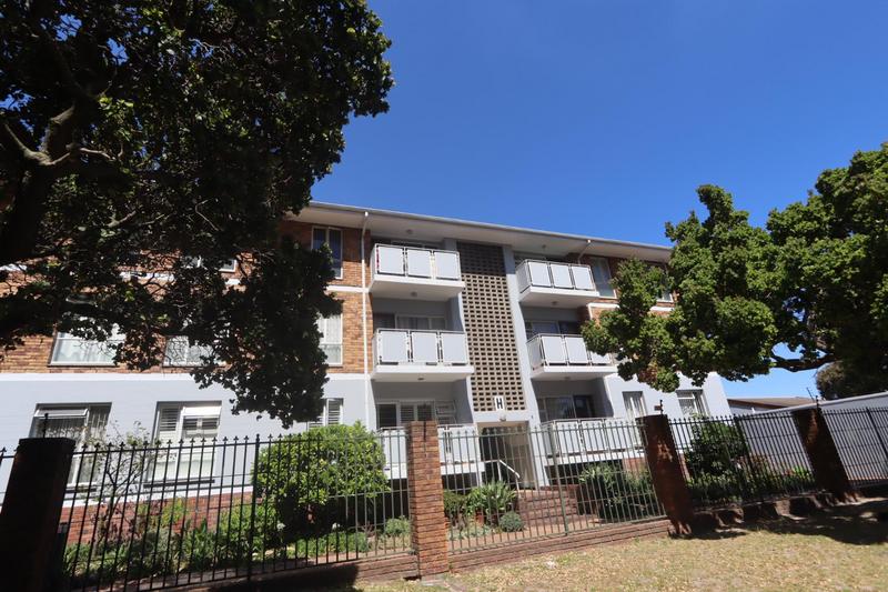 2 Bedroom Property for Sale in Claremont Western Cape